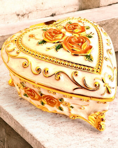 Smyckeskrin "Royal Elegance" - med gravyralternativ som present, 3 varianter att välja mellan