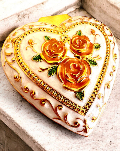 Smyckeskrin "Royal Elegance" - med gravyralternativ som present, 3 varianter att välja mellan