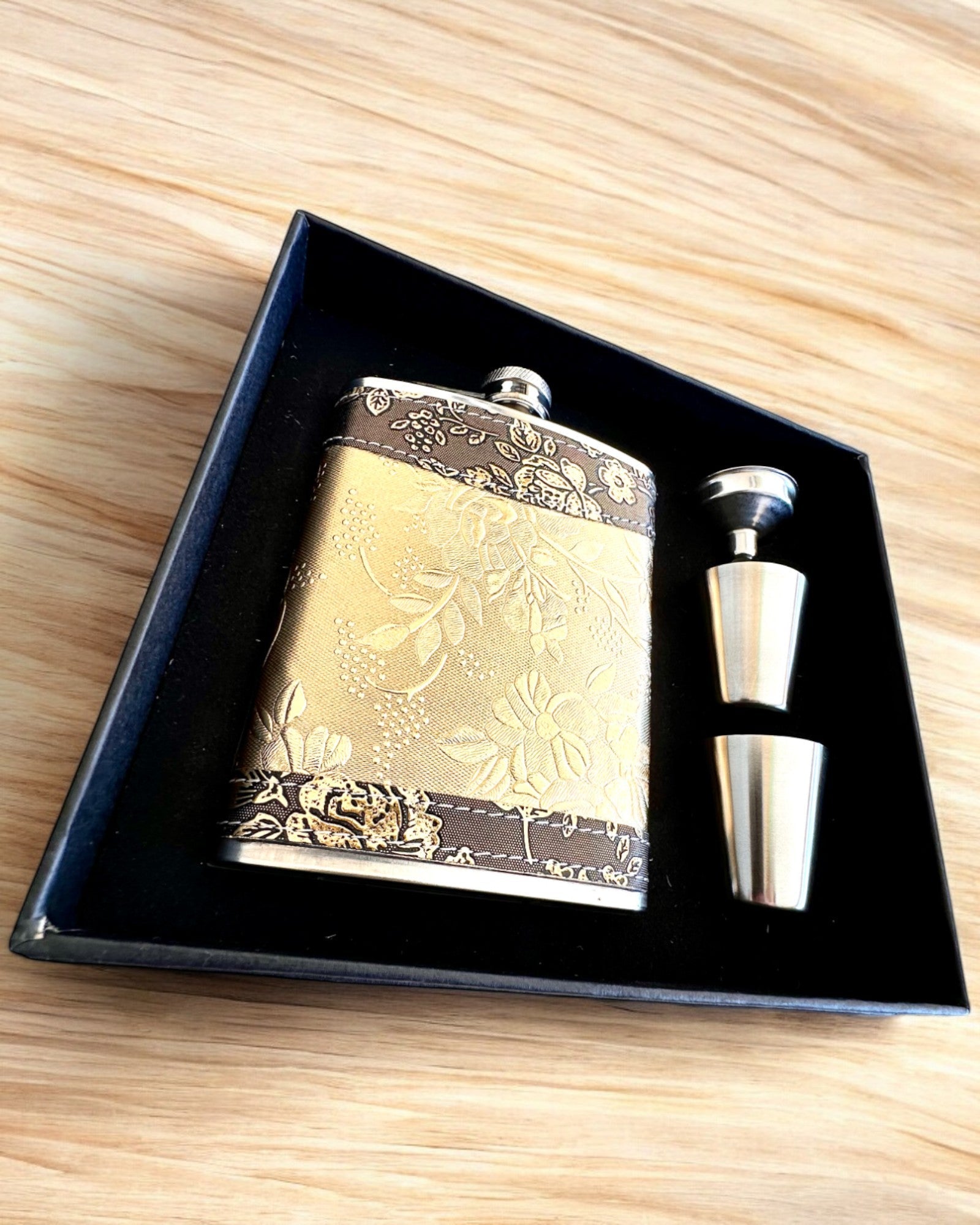 Elegant fickplunta "Golden Rose" med glasuppsättning, personlig gravyr som present