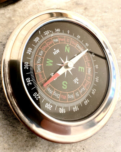 Feng Shui-kompass – Stålprecision, personalisering med gravyr som present