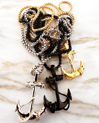 Bestämdhetens Ankare, Maritim Amulett, halsband, möjlighet till personlig gravyr som present, 3 varianter att välja mellan