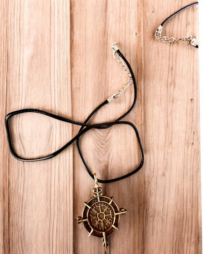 Amulett Nordens Krigare - Vikingkompass, möjlighet till personlig gravyr som present, 2 varianter att välja mellan