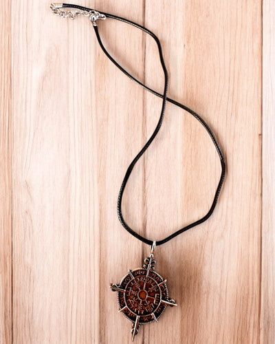 Amulett Nordens Krigare - Vikingkompass, möjlighet till personlig gravyr som present, 2 varianter att välja mellan