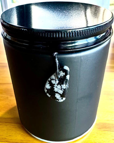 Intentionellt sojavaxljus Obsidians – självförtroende och inre styrka, 250 ml, möjlighet till anpassning som present