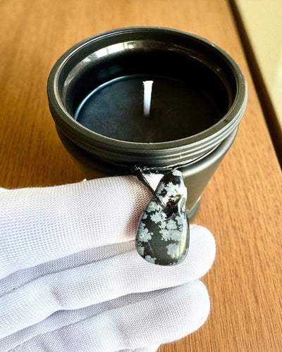 Intentionellt sojavaxljus Obsidians – självförtroende och inre styrka, 250 ml, möjlighet till anpassning som present