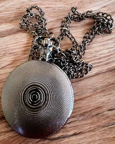 Fickur Lunar Wolf – Månvargens Klocka, möjlighet till personlig gravyr som present