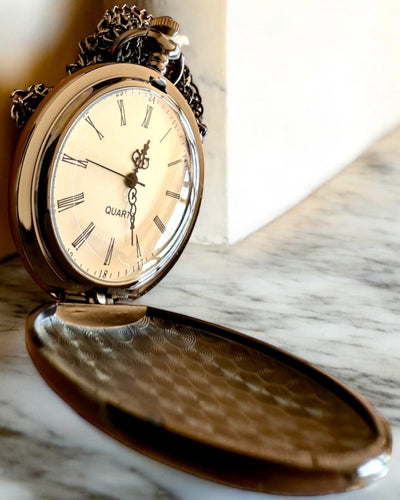 Elegant fickur "Czasownik" med graveringsalternativ som present