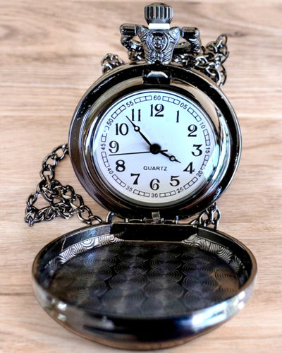 Fickur Lunar Wolf – Månvargens Klocka, möjlighet till personlig gravyr som present