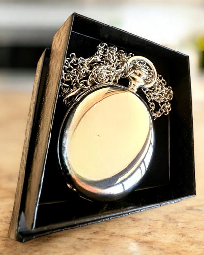 Elegant fickur "Czasowa Klasyka", silverfärgad, möjlighet till personlig gravyr som present