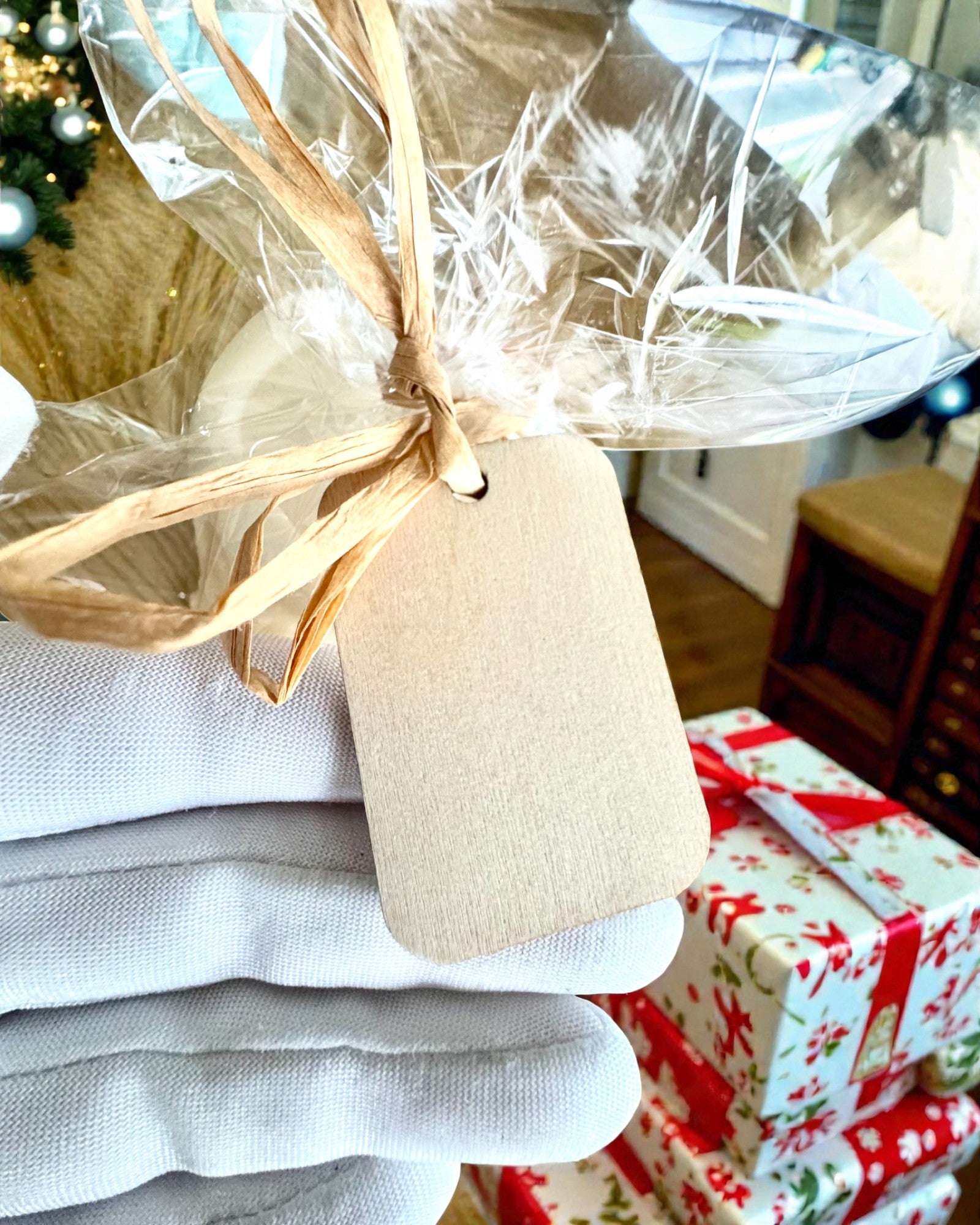 Sojaljus Vinterräv, 7,5 cm högt, handgjutet sojaljus med en söt sovande räv, kan personaliseras med gravyr på plattan