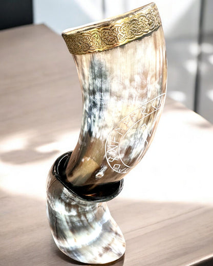 Hornmugg "Viking Valor" - Handgraverad, Premiumkvalitet - 4 varianter att välja mellan