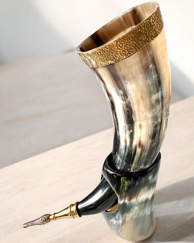 Hornmugg "Viking Valor" - Handgraverad, Premiumkvalitet - 4 varianter att välja mellan