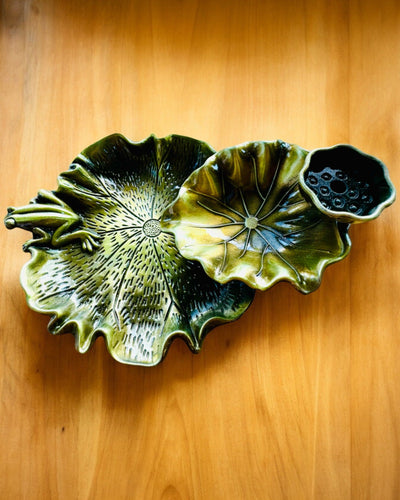 Elegant metallisk rökelsehållare Lotusblad - 4 varianter att välja mellan, möjlighet till personlig gravyr som present