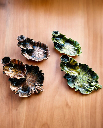 Elegant metallisk rökelsehållare Lotusblad - 4 varianter att välja mellan, möjlighet till personlig gravyr som present