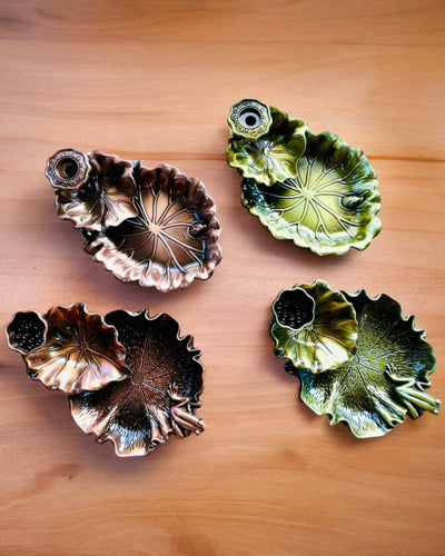 Elegant metallisk rökelsehållare Lotusblad - 4 varianter att välja mellan, möjlighet till personlig gravyr som present