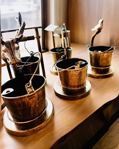 Stilfull Metallaskkopp "Rustic Charm" 19-23 cm hög, 8 varianter att välja mellan, gravyr på begäran