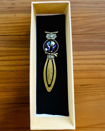 Bokmärke "Uggla med Konstellationer" - 12 varianter att välja mellan, personalisering med gravyr