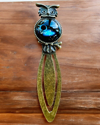 Bokmärke "Uggla med Konstellationer" - 12 varianter att välja mellan, personalisering med gravyr