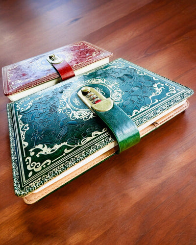 Exklusiv Läderanteckningsbok "Sekretnik" A5 med Kodlås - personalisering med gravyr