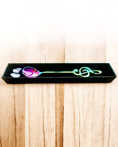 Elegant Sked med G-klav – Personlig present, 2 färgvarianter att välja mellan