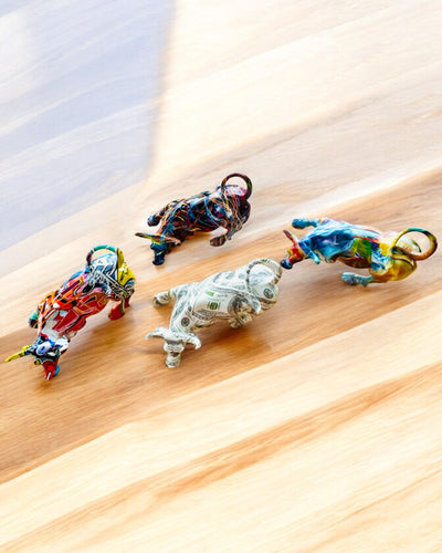 Dekorativ Skulptur Tjur "BullArt" – Unik Konst med Graveringsalternativ - 4 färgvarianter, för personlig present