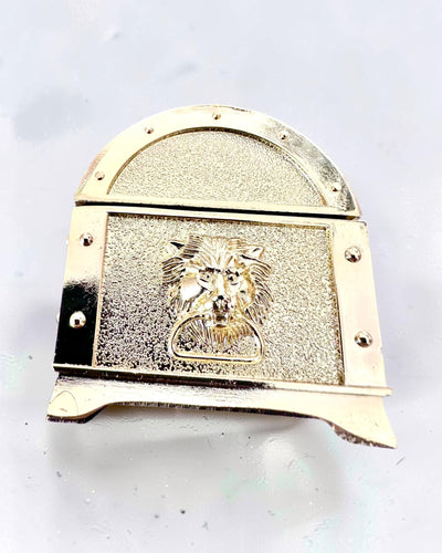Retro metallskattkista med gravyr - Silverfärgad ask 7x5x5 cm