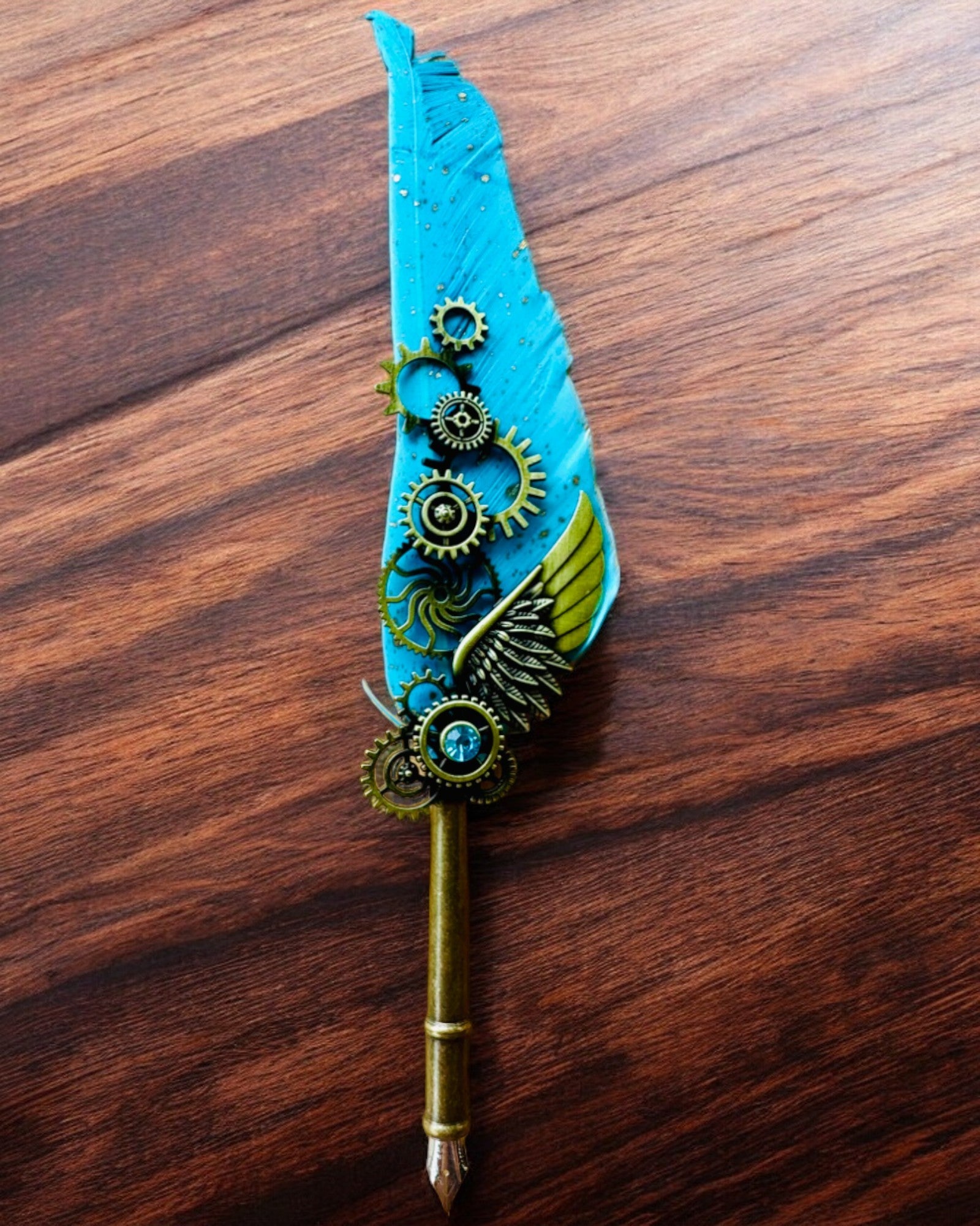 Pióro Kaligraficzne "Steampunkowa Elegancja" z Piórem z Indyka - Handgjorda 5 varianter att välja mellan, personalisering med gravyr som present