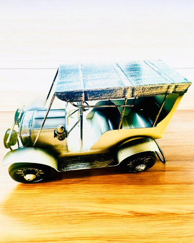 Klassisk Retro-bilmodell - tre varianter med möjlighet till gravyr som present