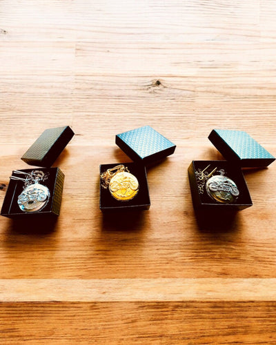 Fickur "Motocyklowy Elegancik 2" – Gravering för present, 3 färgvarianter