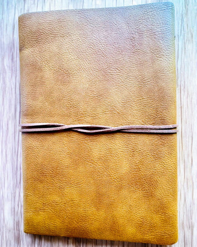 Anteckningsbok "Höstlöv" Format A5, möjlighet till personlig gravyr som present