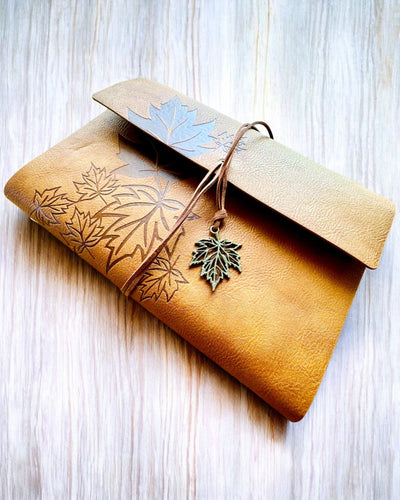 Anteckningsbok "Höstlöv" Format A5, möjlighet till personlig gravyr som present