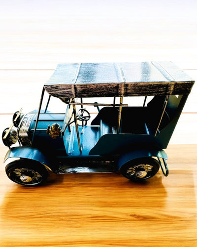 Klassisk Retro-bilmodell - tre varianter med möjlighet till gravyr som present