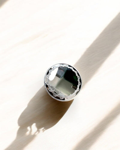 Tom Plånbok Utmaning med Möjlighet till Personlig Gravyr – Samlarobjekt, 40mm, fyra modeller