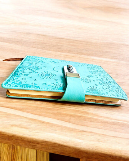 Exklusiv Anteckningsbok, PU-läder, A5 med Kodlås - "Secret Journal", personalisering med gravyr