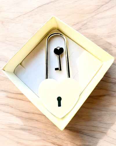 Magiska Kärlekslås med Graveringsalternativ som present, 5 färgvarianter att välja mellan