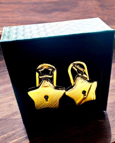 2 Stjärnformade mini Hänglås med Gravyr – Skydda Dina Drömmar, personliga som present, 2 färgvarianter att välja mellan