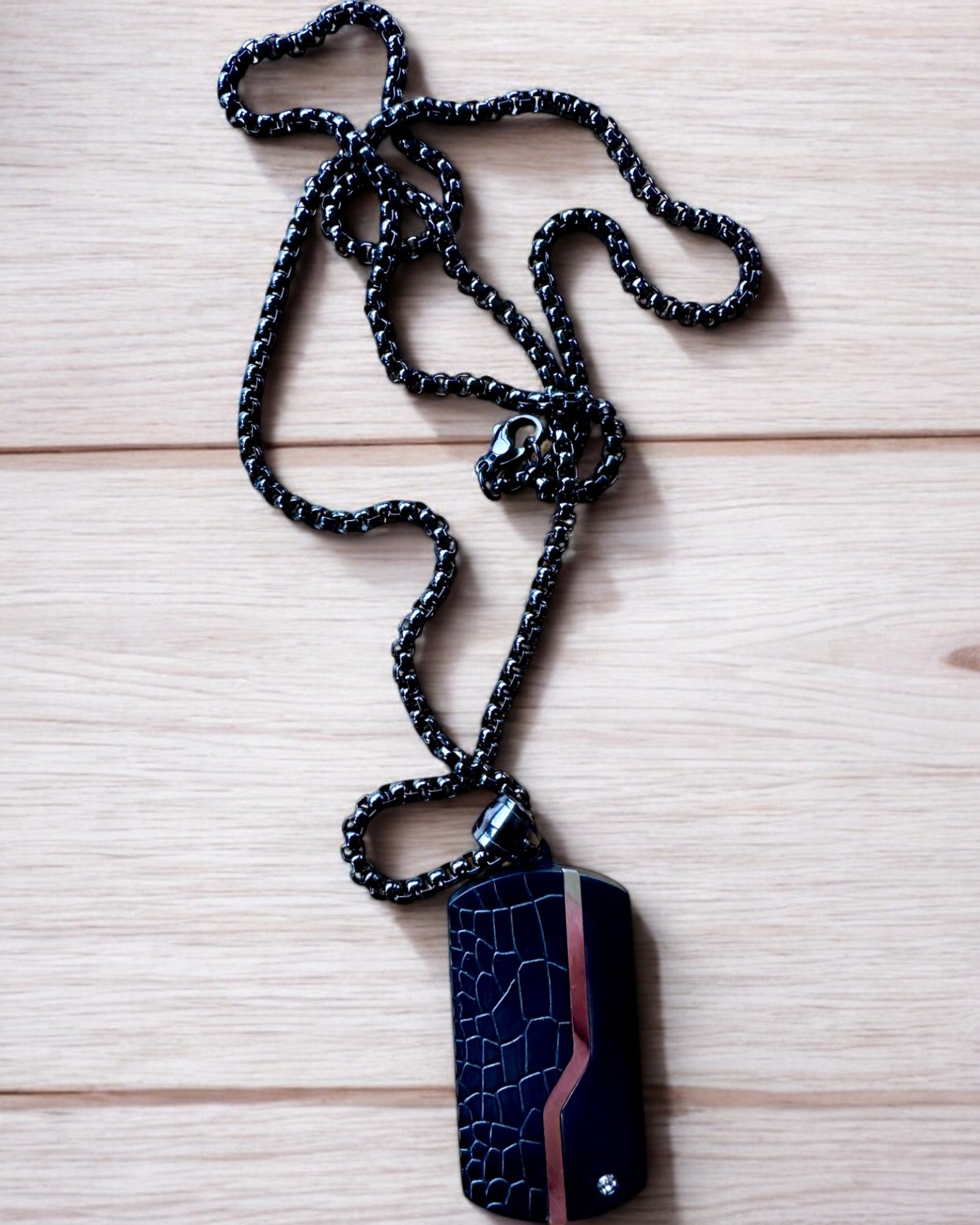 Herrhalsband Elegant Styrka - personalisering med gravyr som present