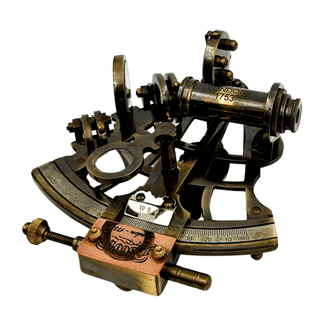 Mässingssekstant i retrostil i läderfodral - elegant navigationsinstrument med gravyrmöjlighet - perfekt present för seglings- och historieälskare - mått 13x12x7 cm
