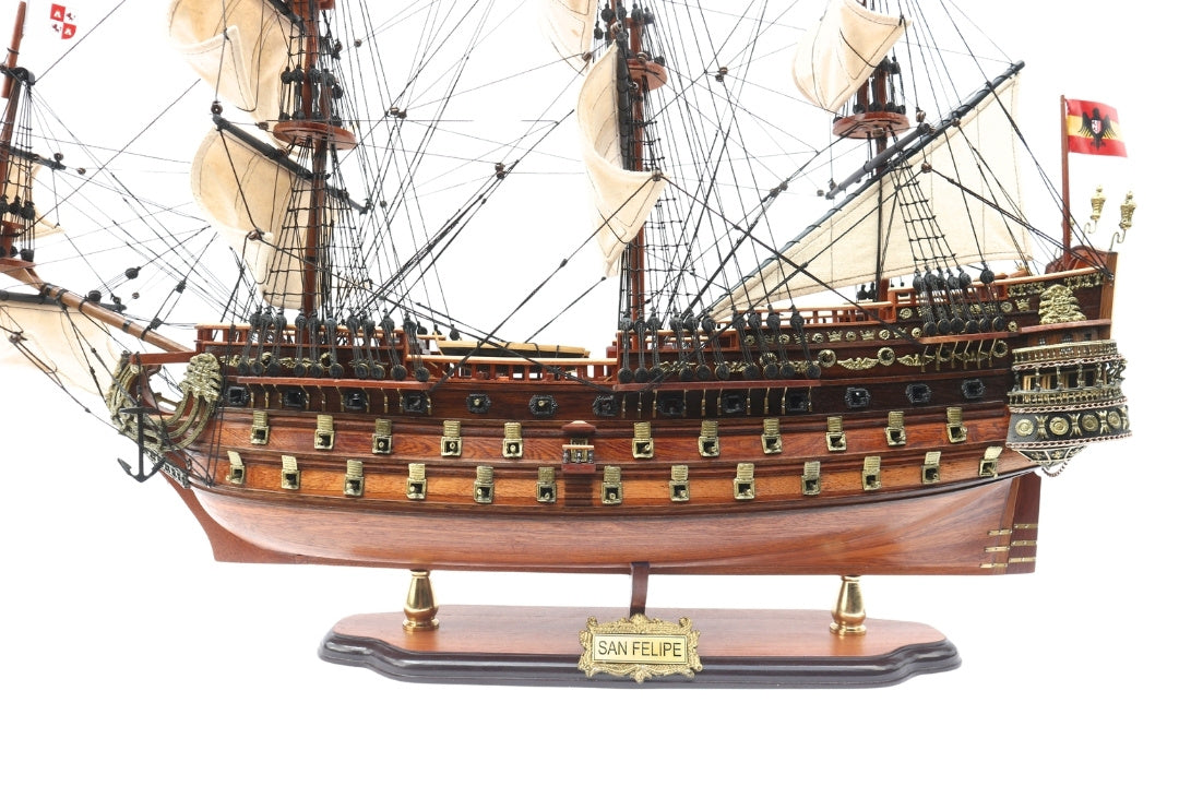 Modell av segelfartyget San Felipe 80 cm, med möjlighet till personlig gravyr