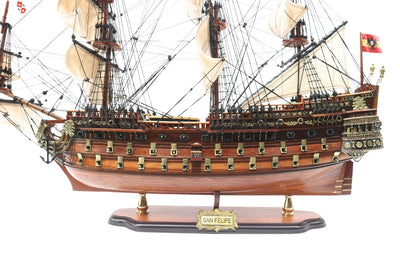 Modell av segelfartyget San Felipe 80 cm, med möjlighet till personlig gravyr