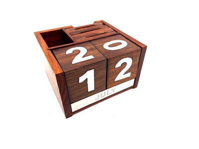 Evighetskalender i trä - CAL-1894