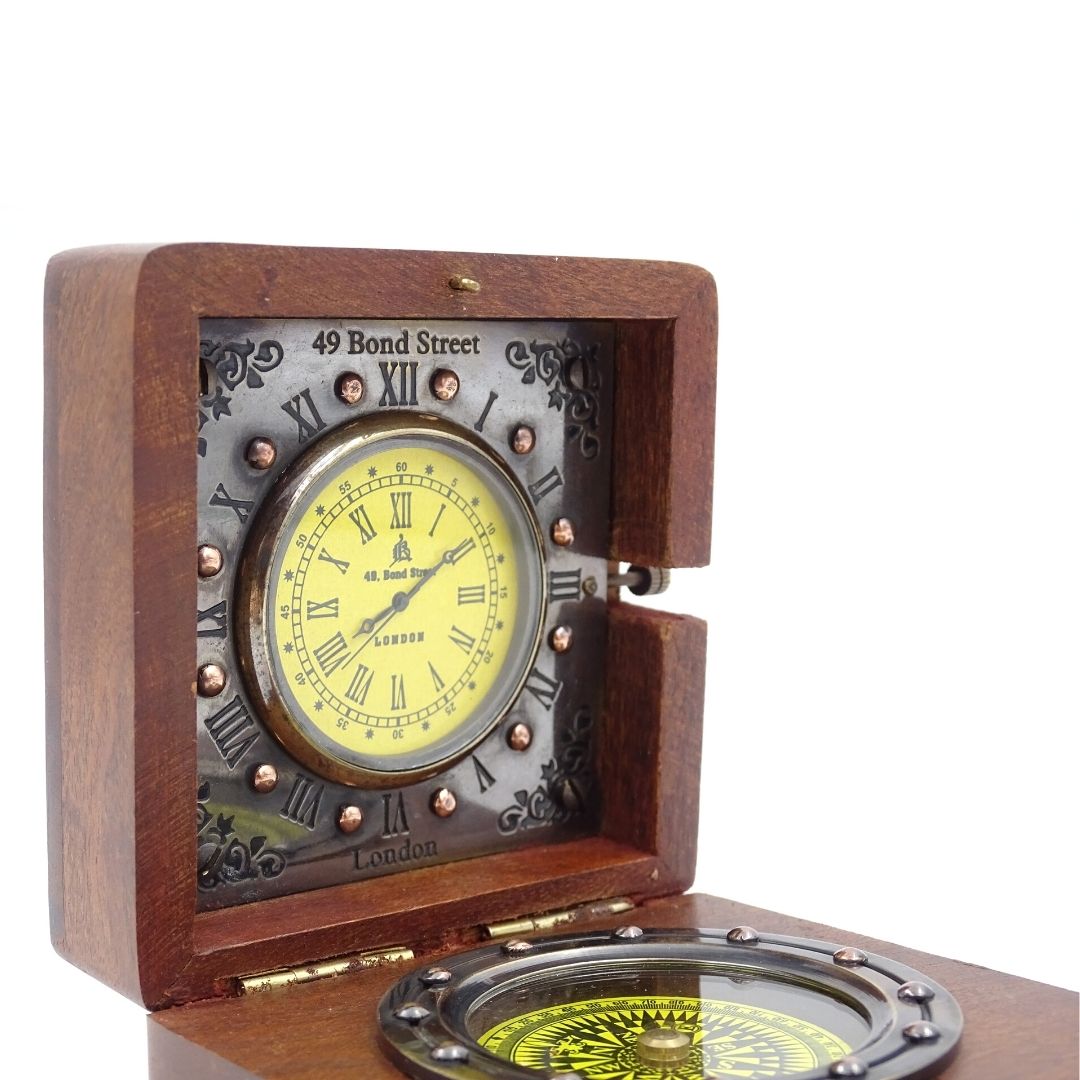 Retrokompass och klocka i trälåda med möjlighet till personlig gravyr