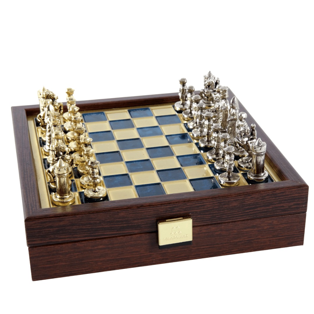 Eleganta schack i mässing, premium, 20x20cm, Bysans med personlig gravyr - perfekt present till schackspelare och historieälskare - handgjorda pjäser med guld- och silverfinish