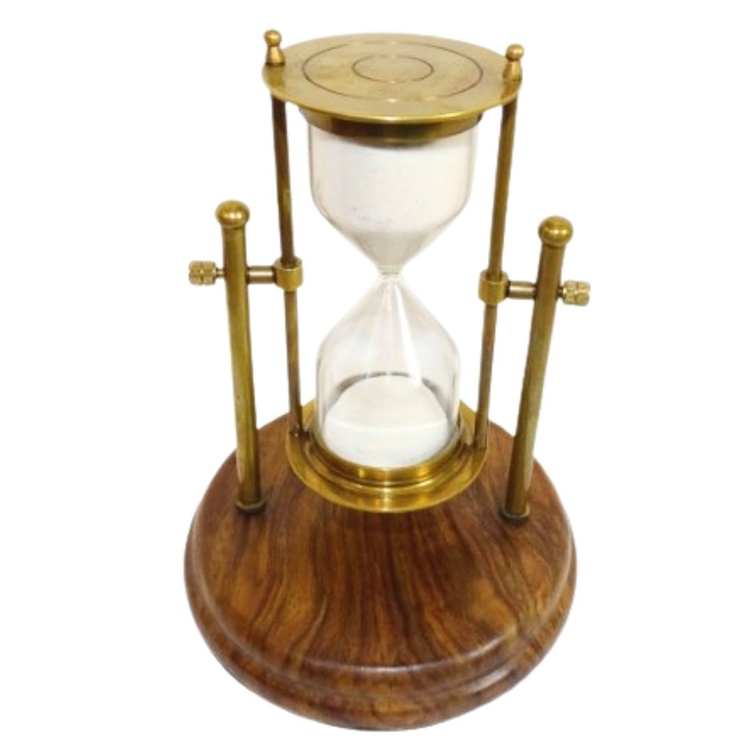 Mässingstimglas TMR-0200 på träfot med möjlighet till personlig gravyr – elegant skrivbordspresent, 20 cm hög, vit sand