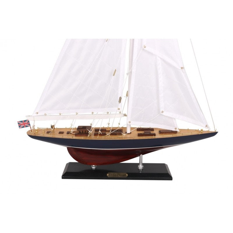 Modellreplika av yachten Endeavour, höjd 70cm – END
