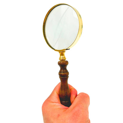 Mässingsförstoringsglas i retrostil med trähandtag - förstoringsglas 18 cm med möjlighet till personlig gravyr