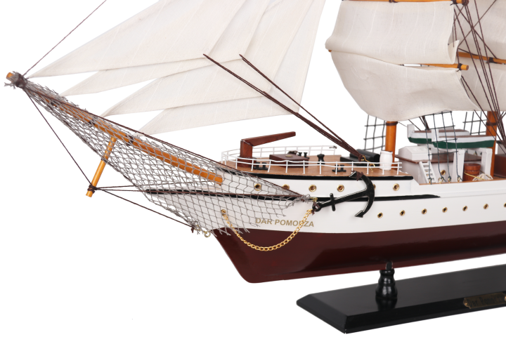 Modell av segelfartyget Dar Pomorza 80cm - DARPOM80