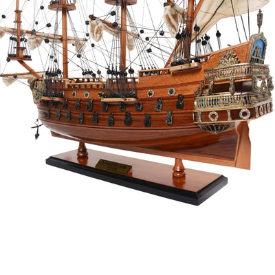 Exklusiv modell av segelfartyget San Felipe med hissade segel - SF45R