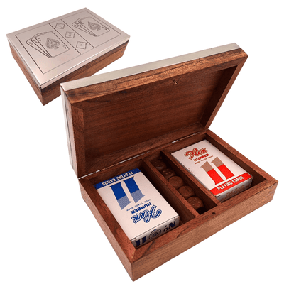 Två Kortlekar och Tärningar i Trälåda med Aluminiumlock - DC-004