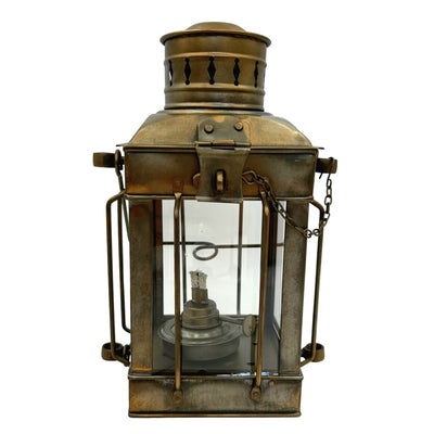 Retro fotogenlampa i stål LT608 i färgen antikmässing med gravyrmöjlighet